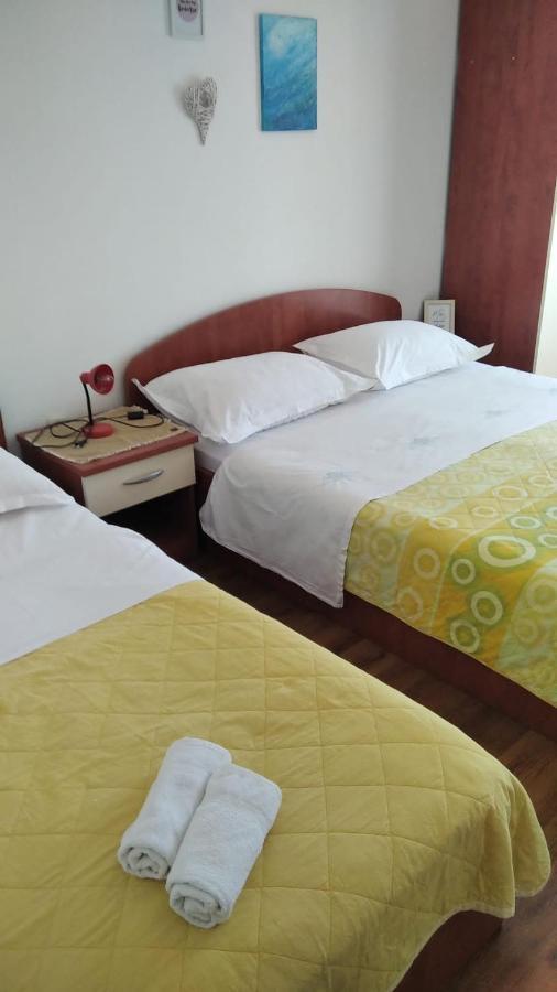 Apartman Mare Drvenik  Buitenkant foto