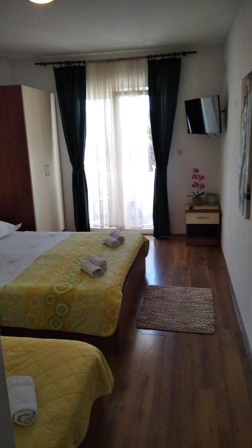 Apartman Mare Drvenik  Buitenkant foto